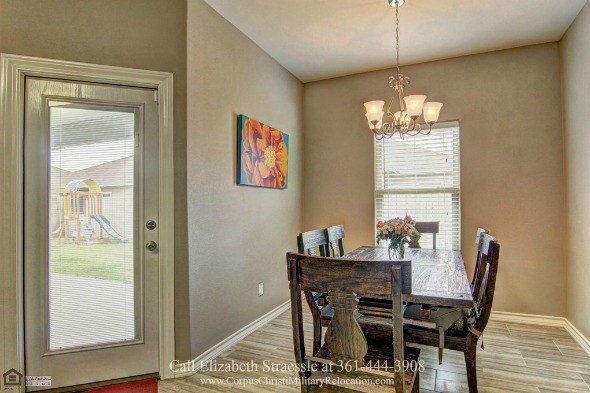 Corpus Christi TX Homes -  The lovely dining area of this Corpus Christi home is perfect for both casual and formal dinners!