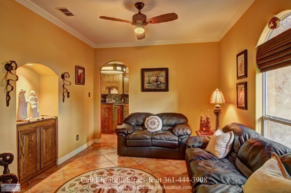 Homes in Corpus Christi TX - This magnificent Corpus Christi home for sale is perfect of entertaining and comfortable modern living. 
