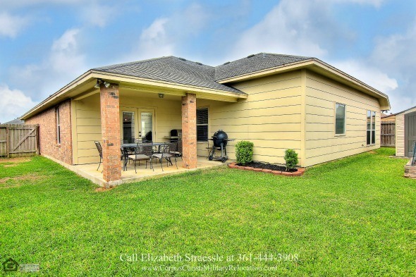 Corpus Christi TX Real Estate Properties for Sale - Peace and rest are yours in this Corpus Christi home set on the South Side neighborhood.